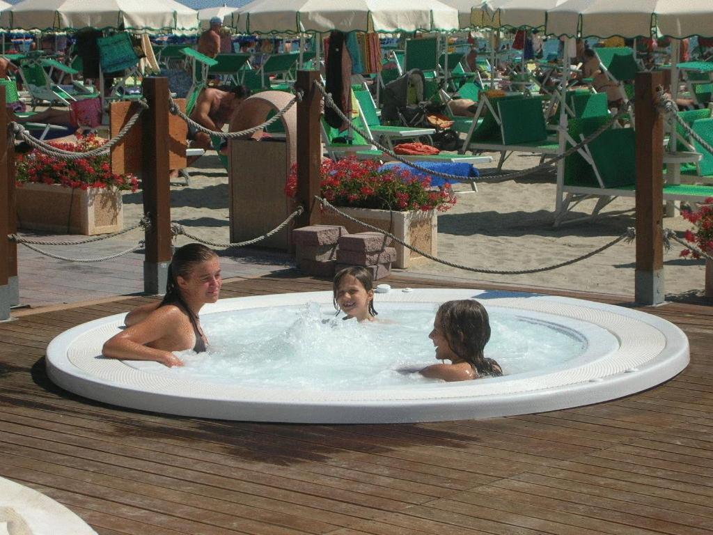 Hotel Torremaura Milano Marittima Extérieur photo