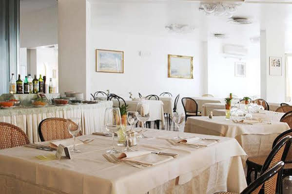 Hotel Torremaura Milano Marittima Extérieur photo